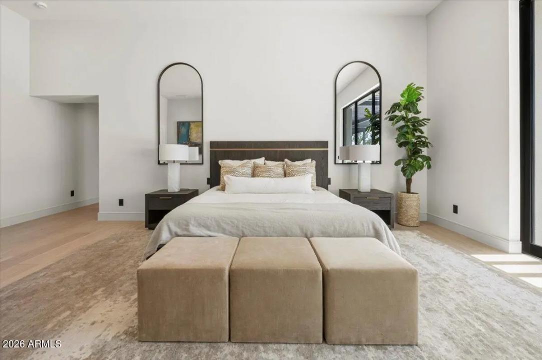 Real Estate Picture 32