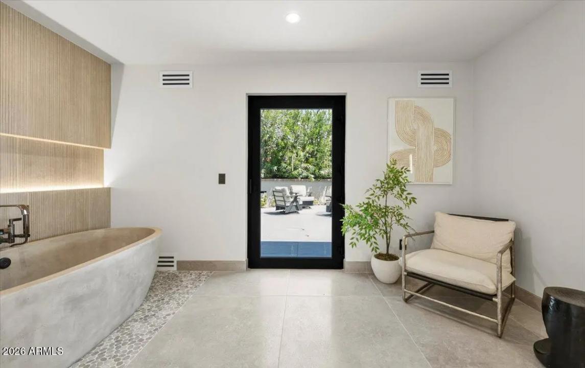 Real Estate Picture 36