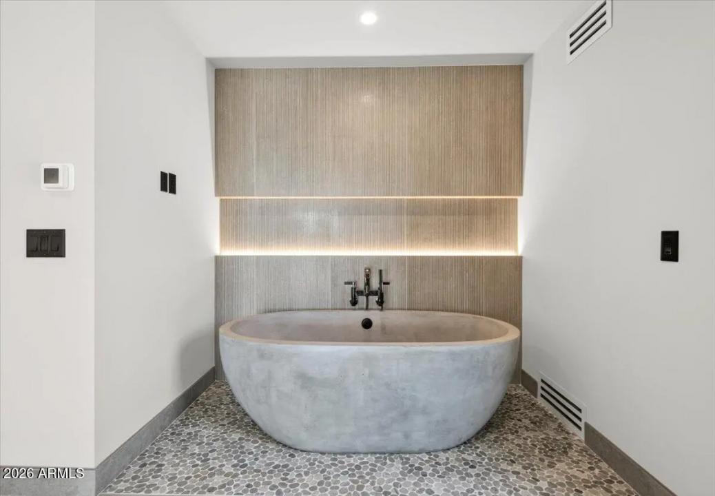 Real Estate Picture 41