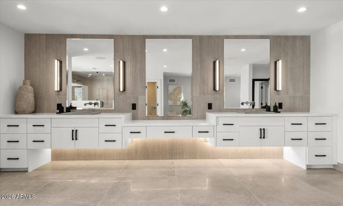 Real Estate Picture 37