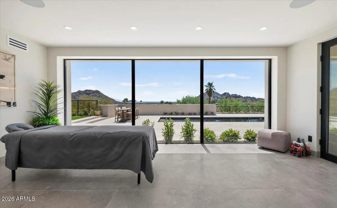 Real Estate Picture 44