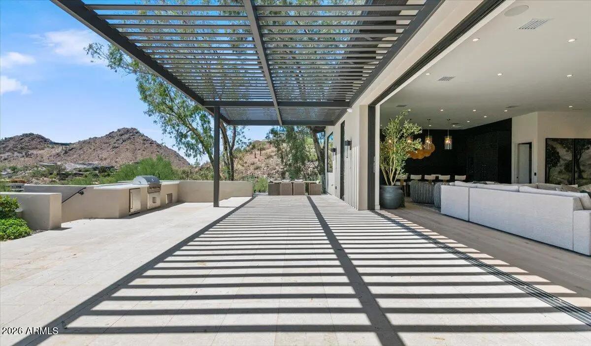 Real Estate Picture 25