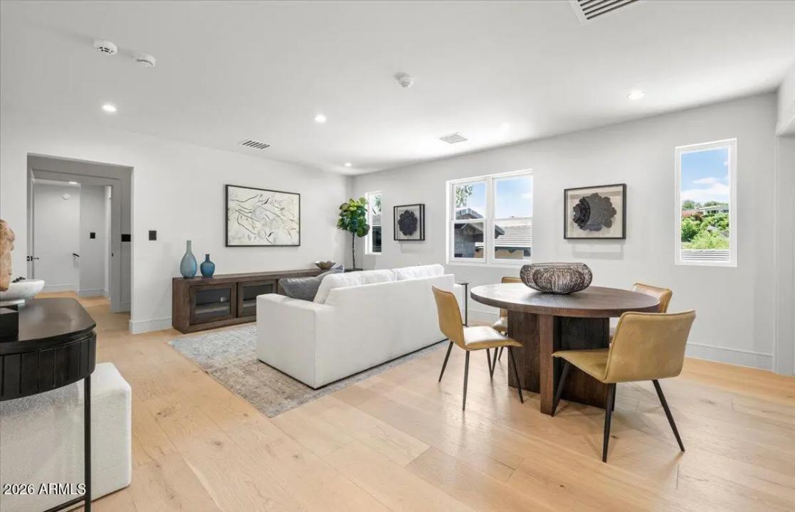 Real Estate Picture 58