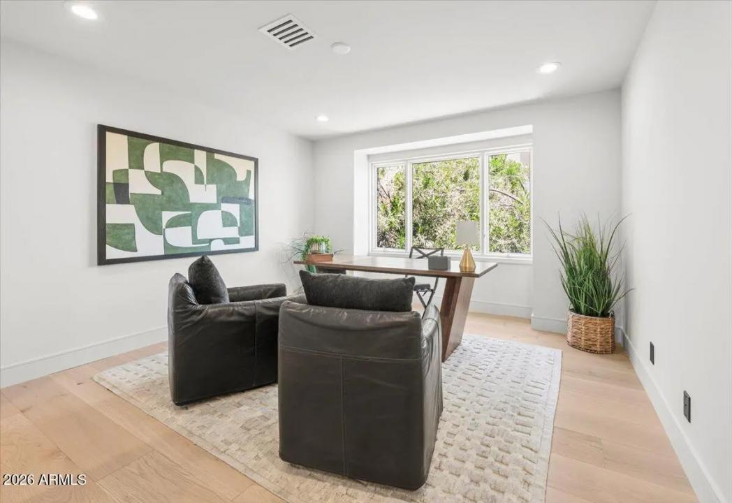 Real Estate Picture 54