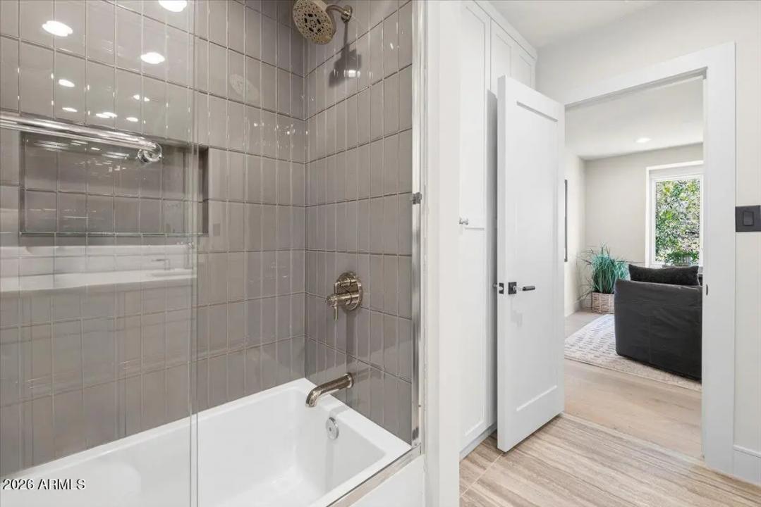 Real Estate Picture 64
