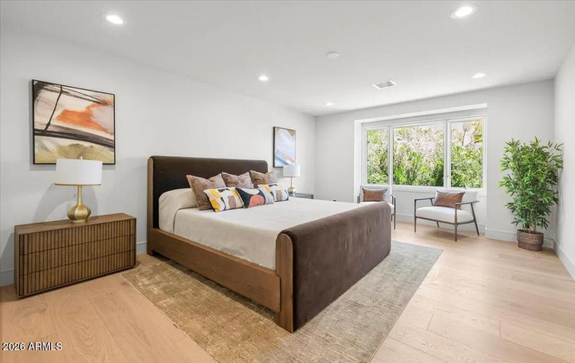 Real Estate Picture 52