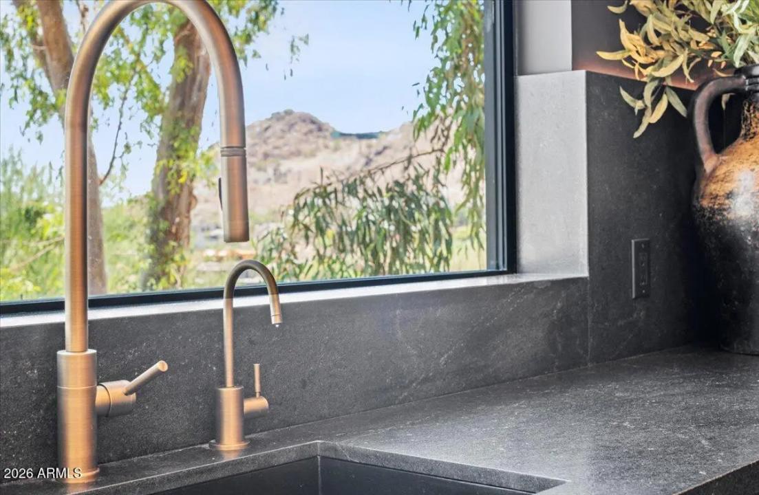 Real Estate Picture 13