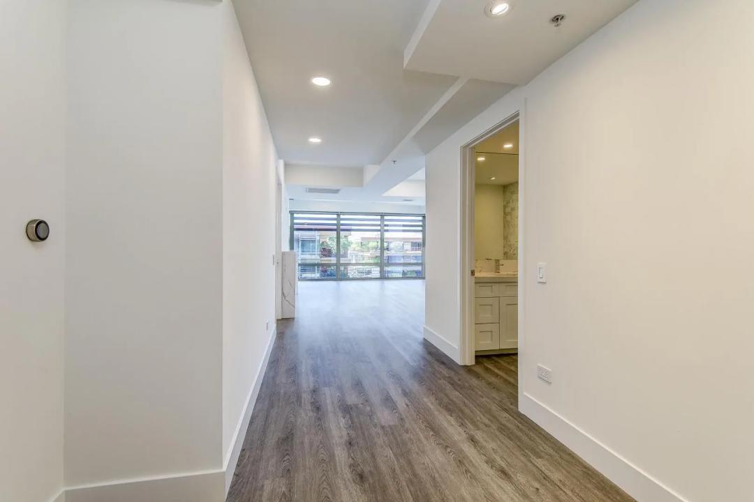 Real Estate Picture 3