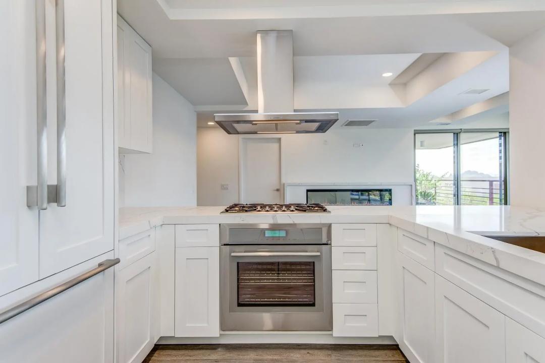 Real Estate Picture 13