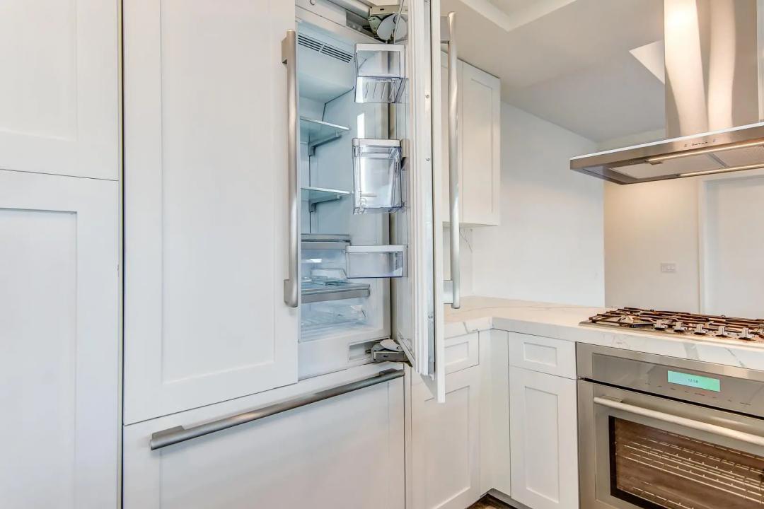 Real Estate Picture 16