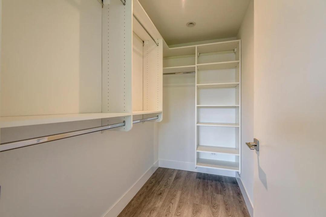 Real Estate Picture 20