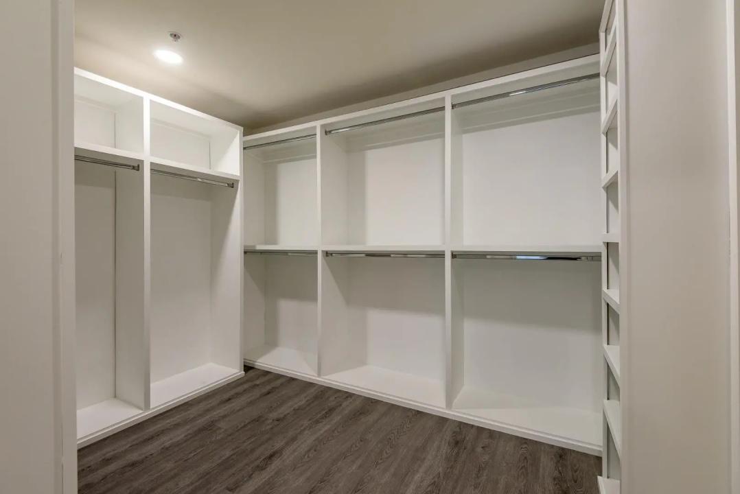 Real Estate Picture 26