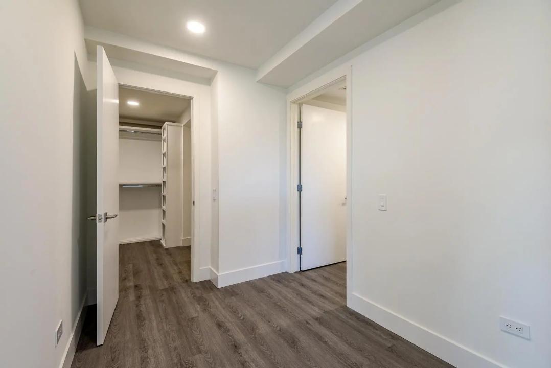 Real Estate Picture 32