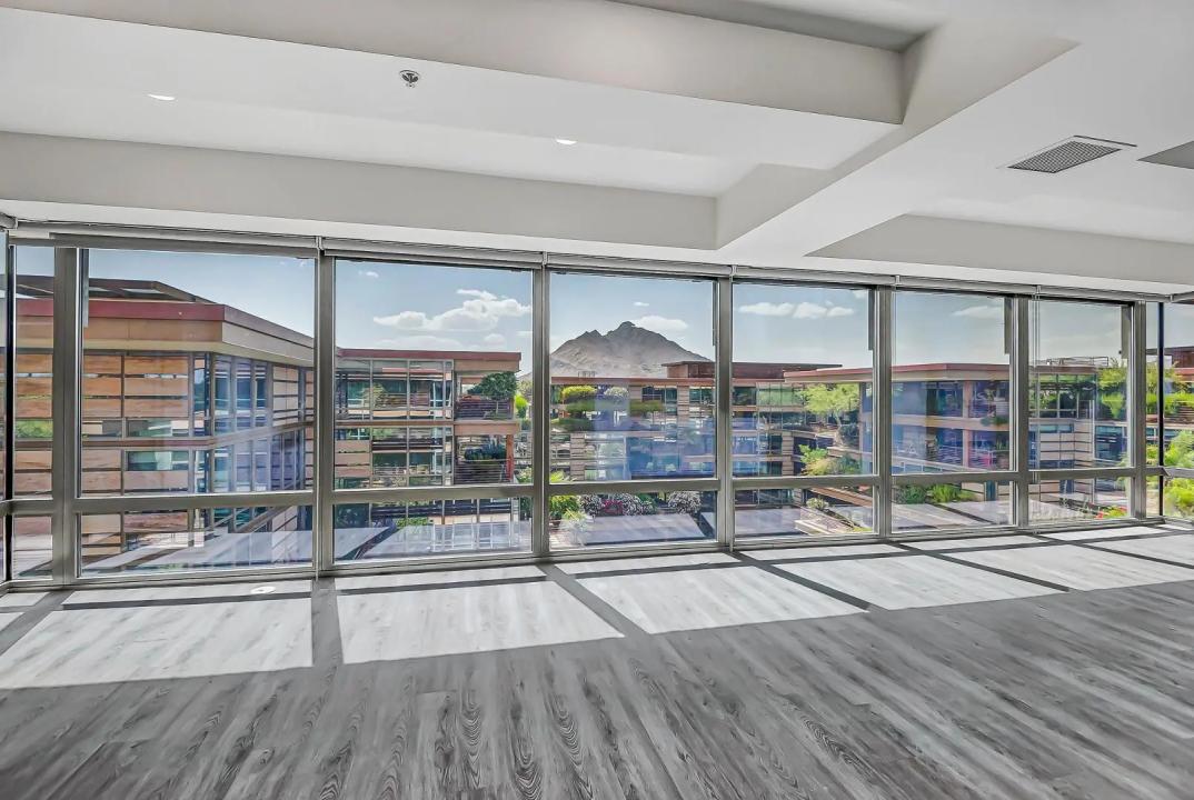 Real Estate Picture 7