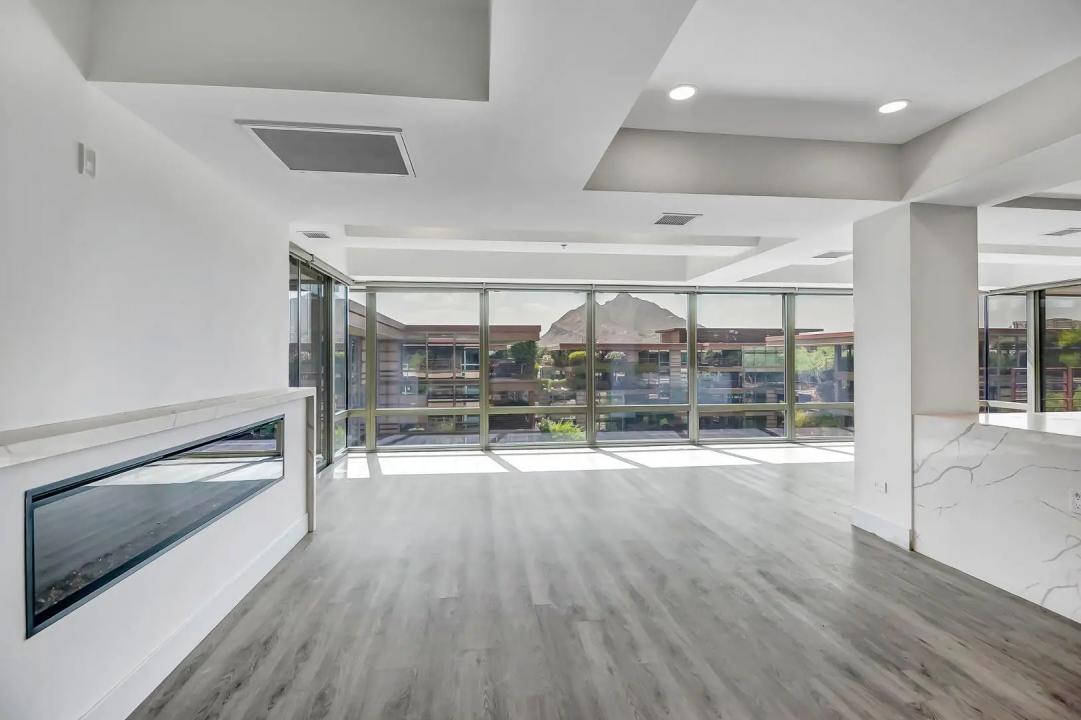 Real Estate Picture 13