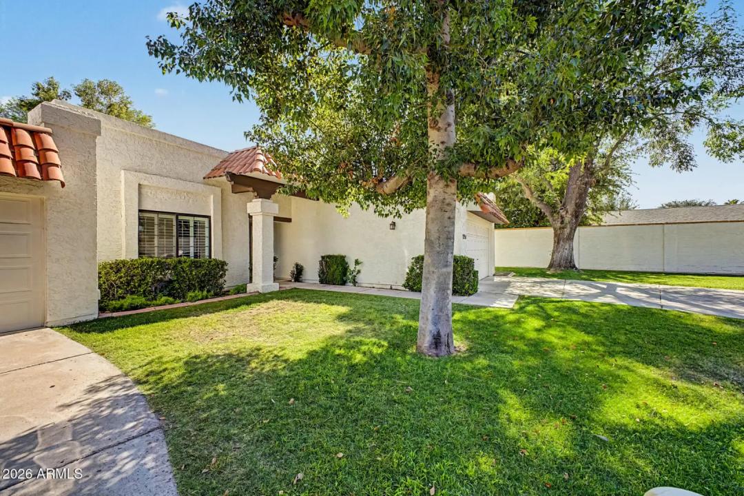 Real Estate Picture 3