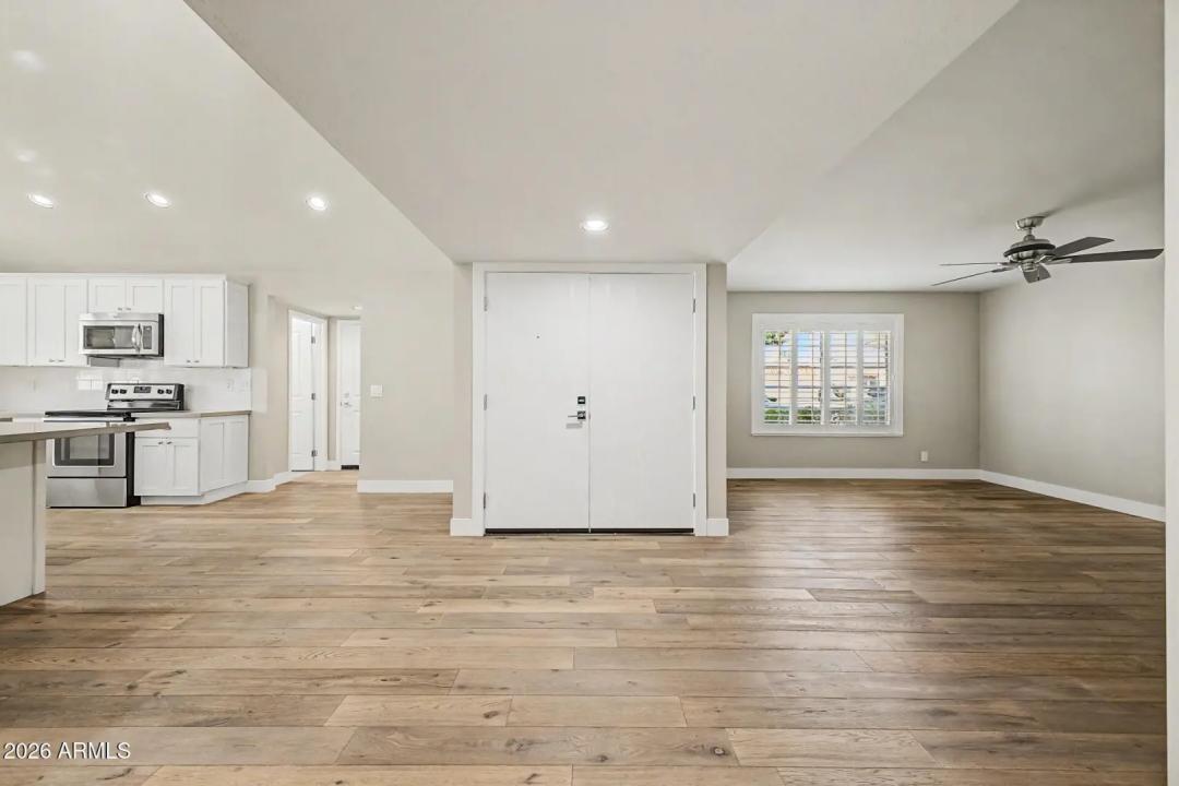 Real Estate Picture 10