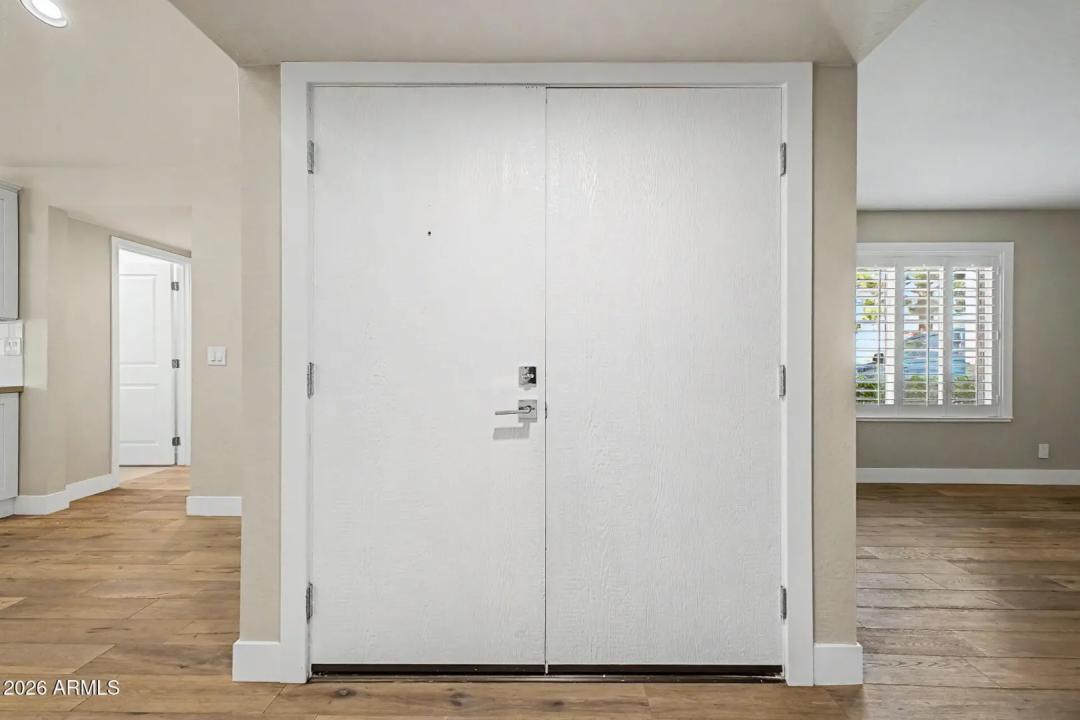 Real Estate Picture 11
