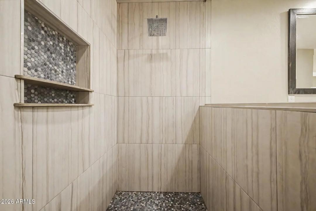 Real Estate Picture 22