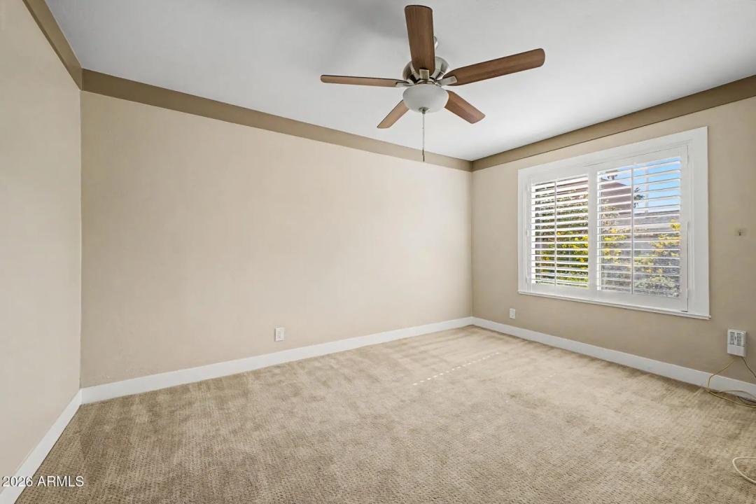 Real Estate Picture 24