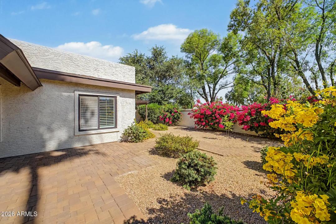 Real Estate Picture 33