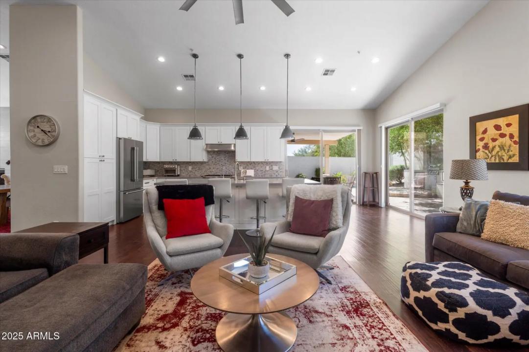 Real Estate Picture 15