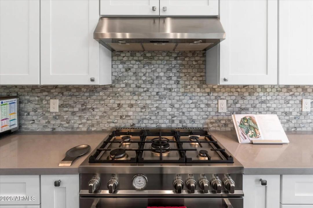 Real Estate Picture 19