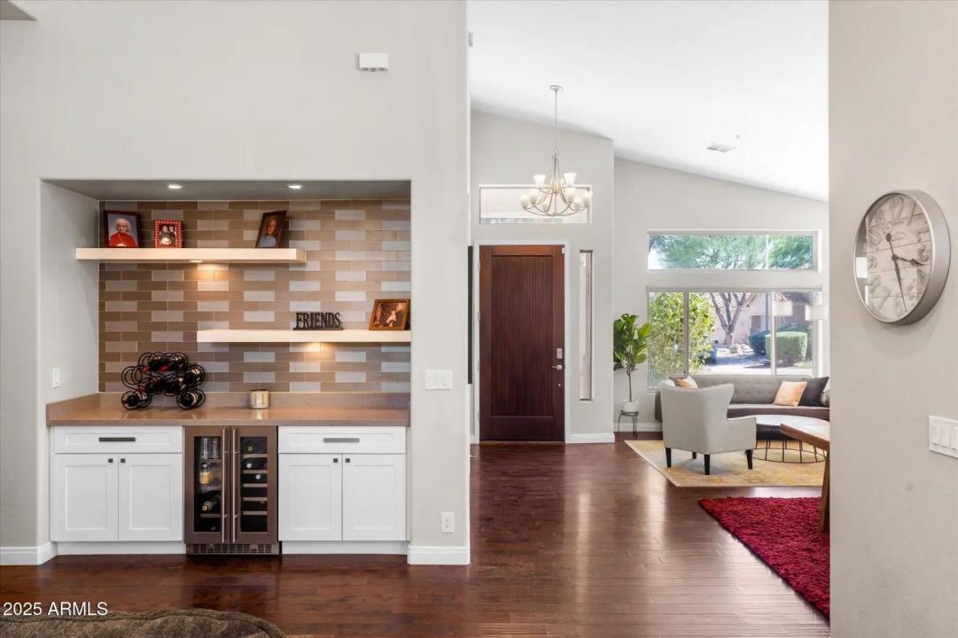 Real Estate Picture 23