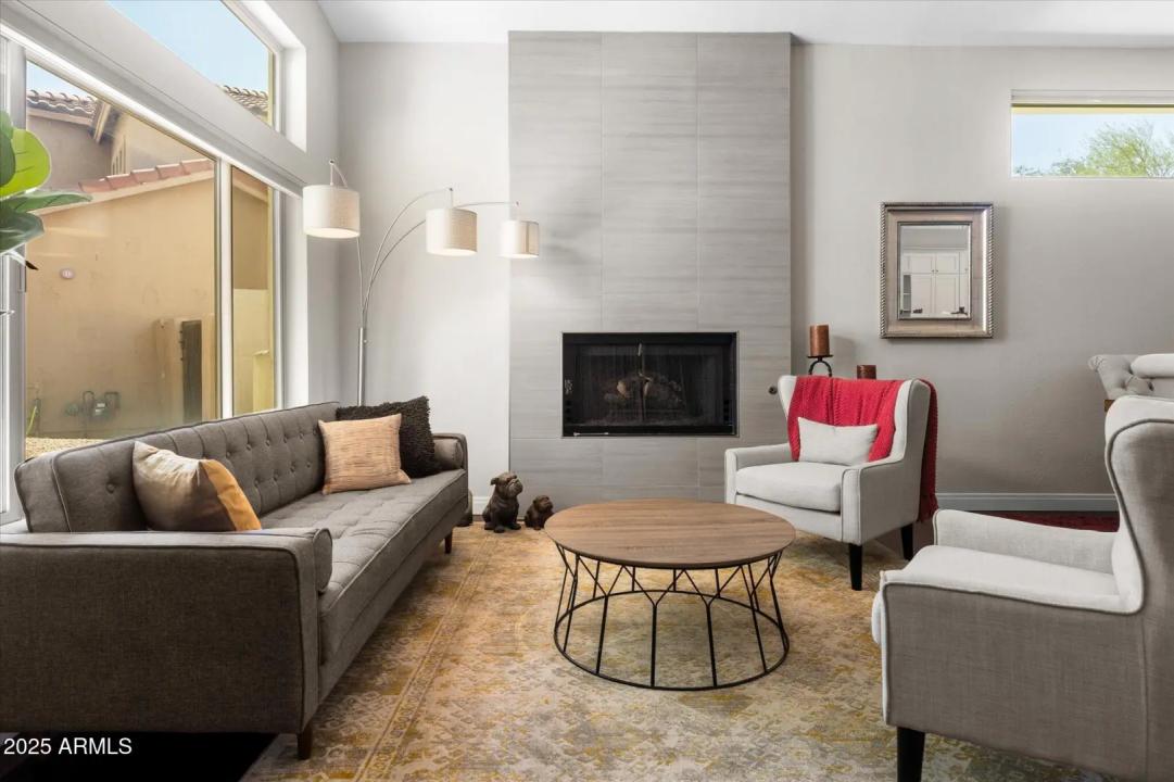 Real Estate Picture 4