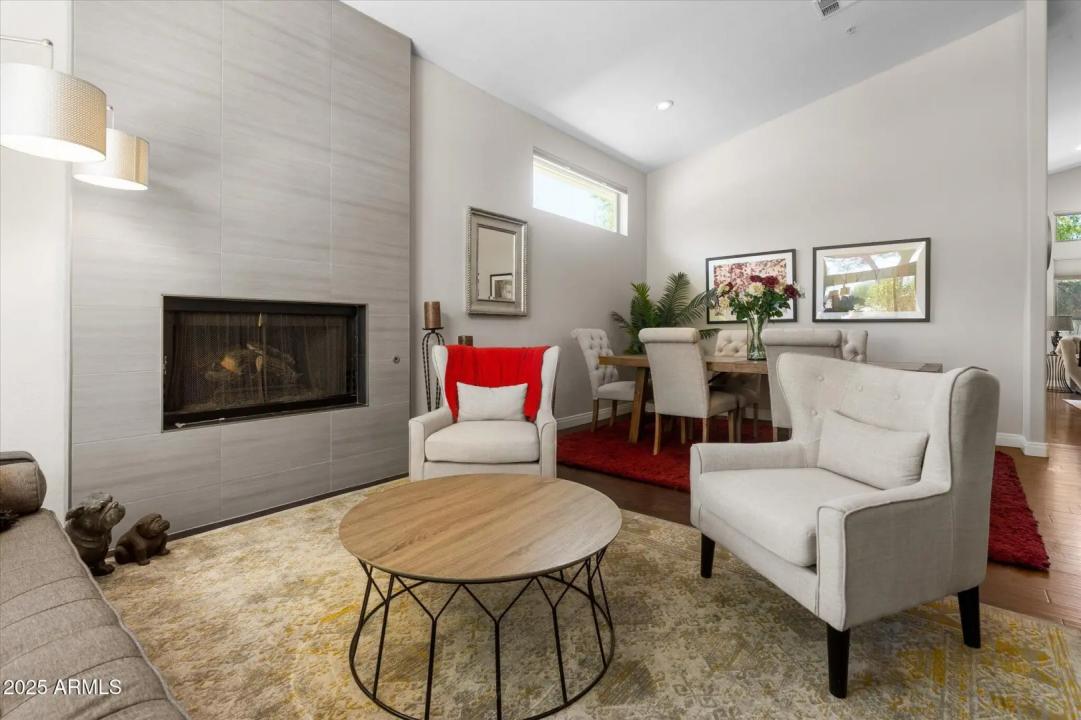 Real Estate Picture 5