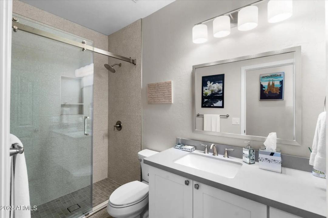 Real Estate Picture 24
