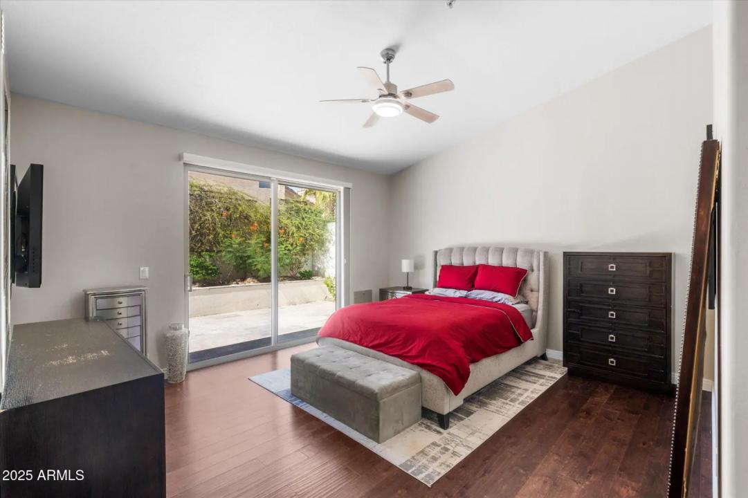 Real Estate Picture 25