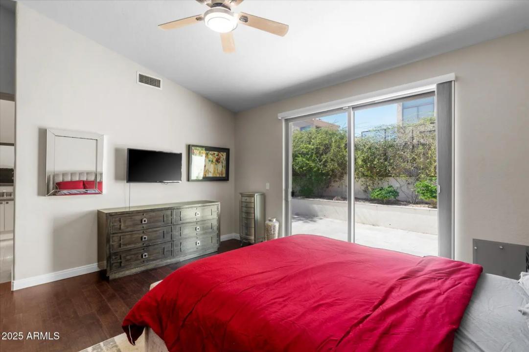 Real Estate Picture 26