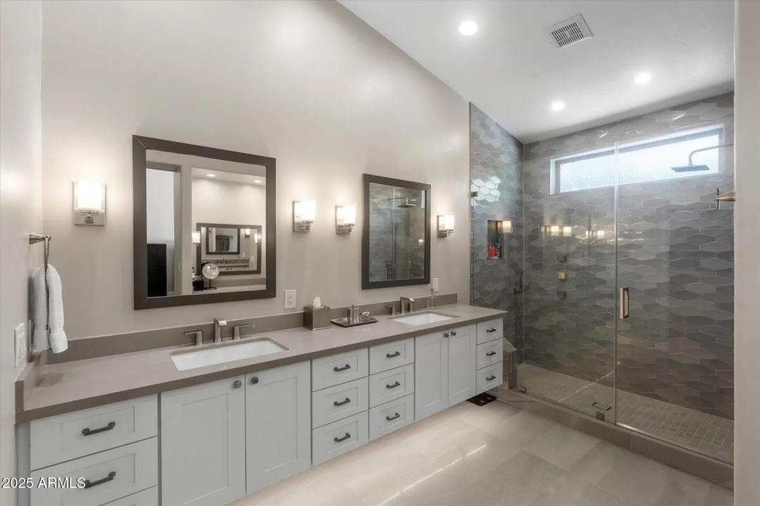 Real Estate Picture 29