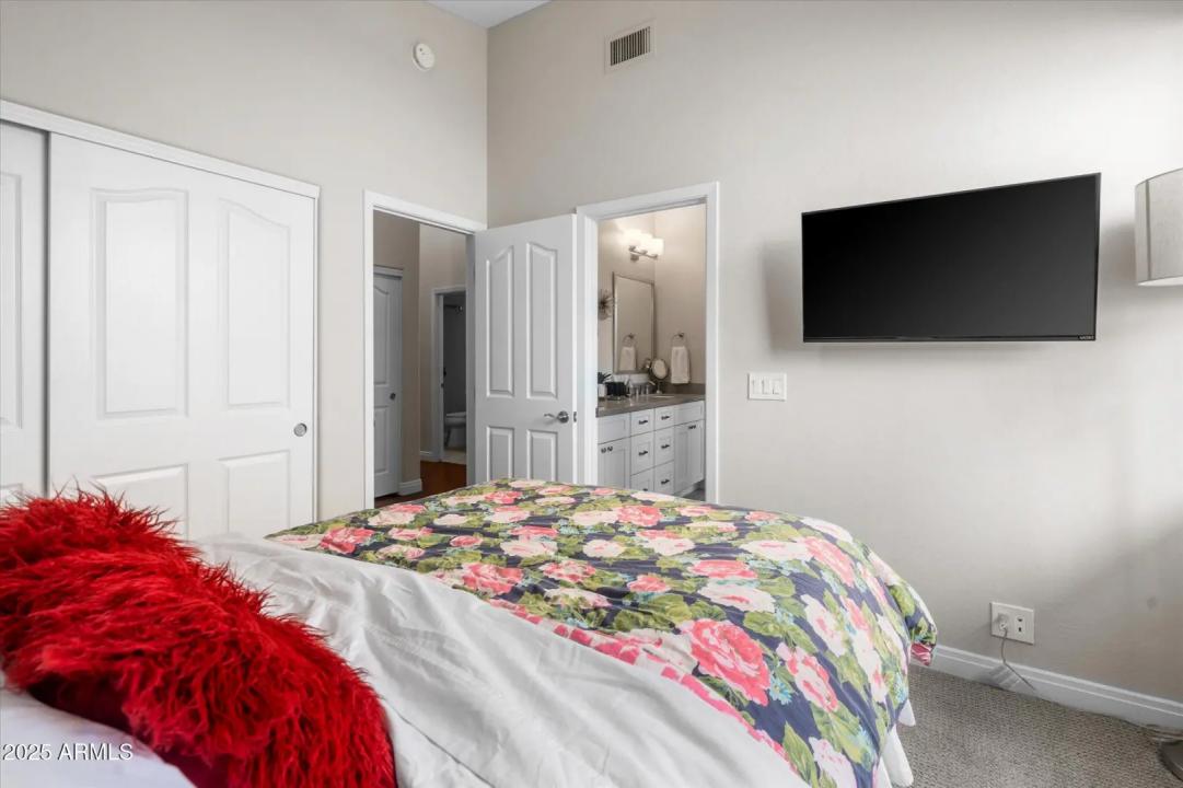 Real Estate Picture 36