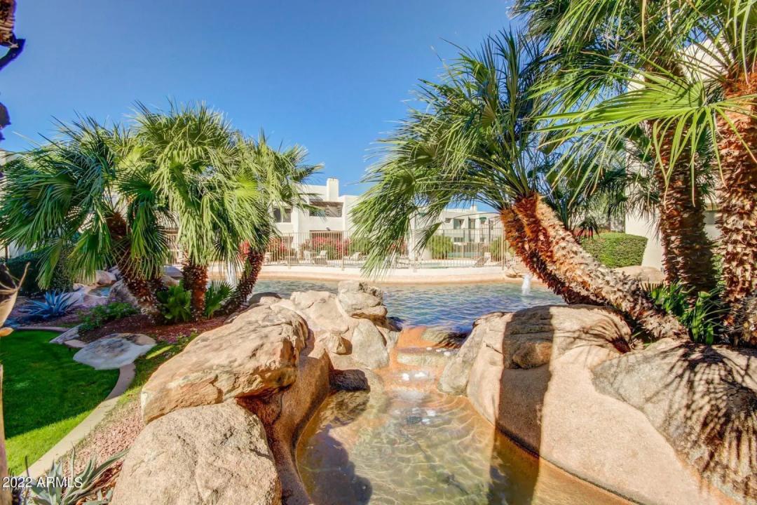 Real Estate Picture 14