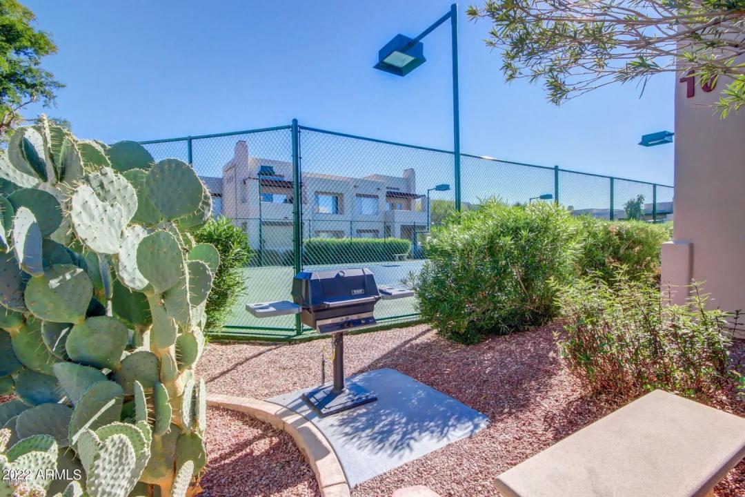 Real Estate Picture 15