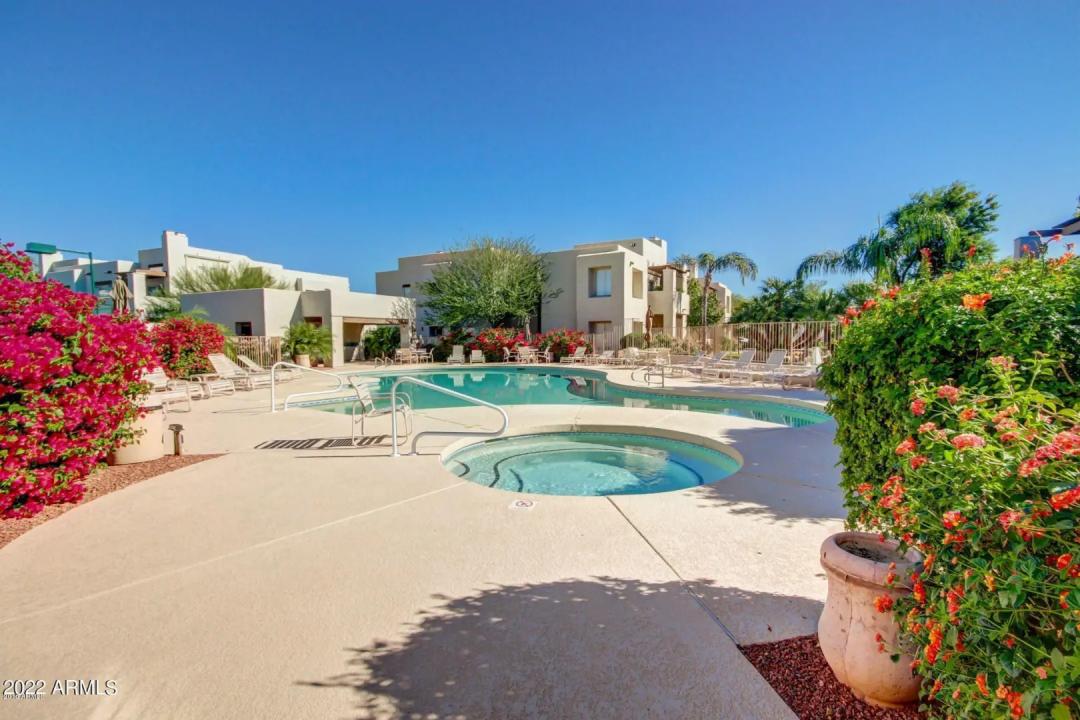 Real Estate Picture 16