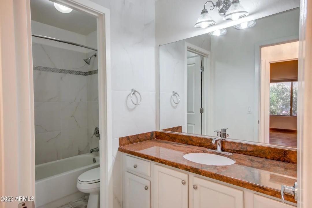 Real Estate Picture 21