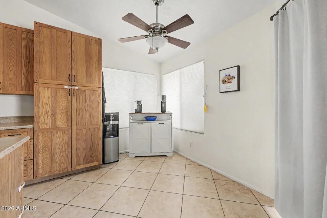 Real Estate Picture 8