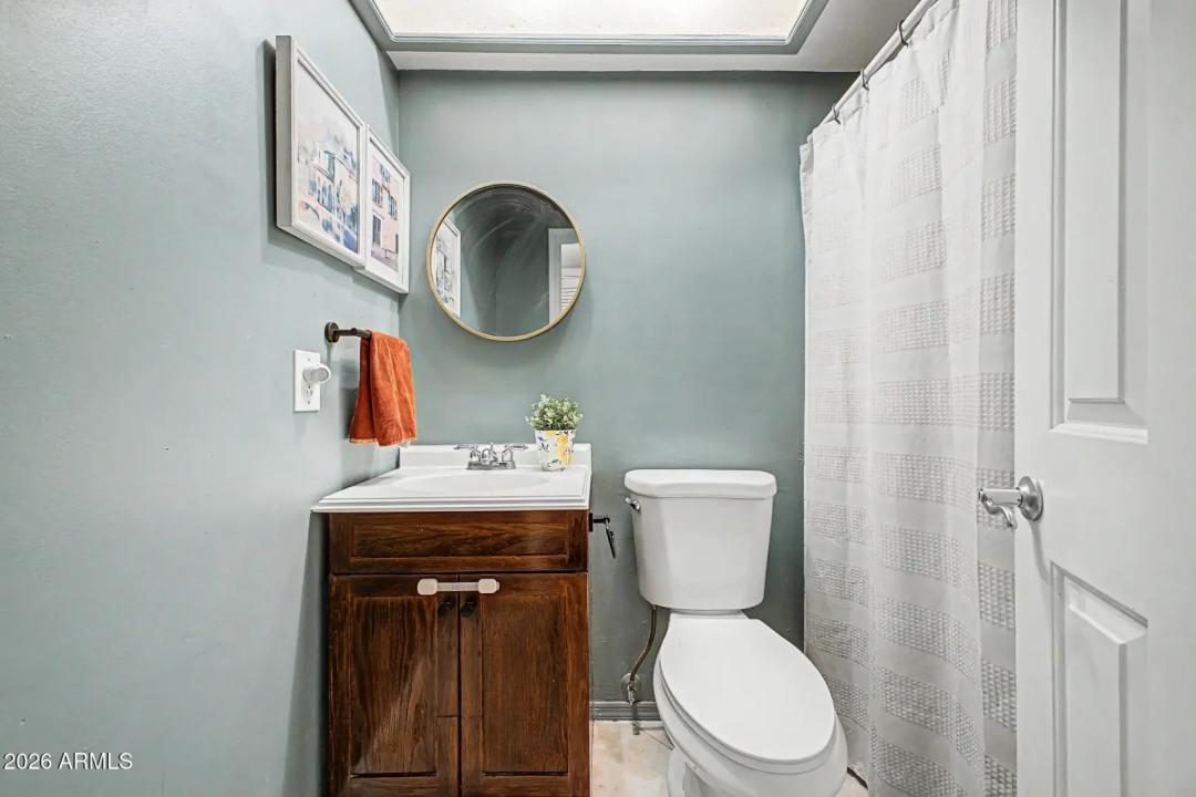 Real Estate Picture 18