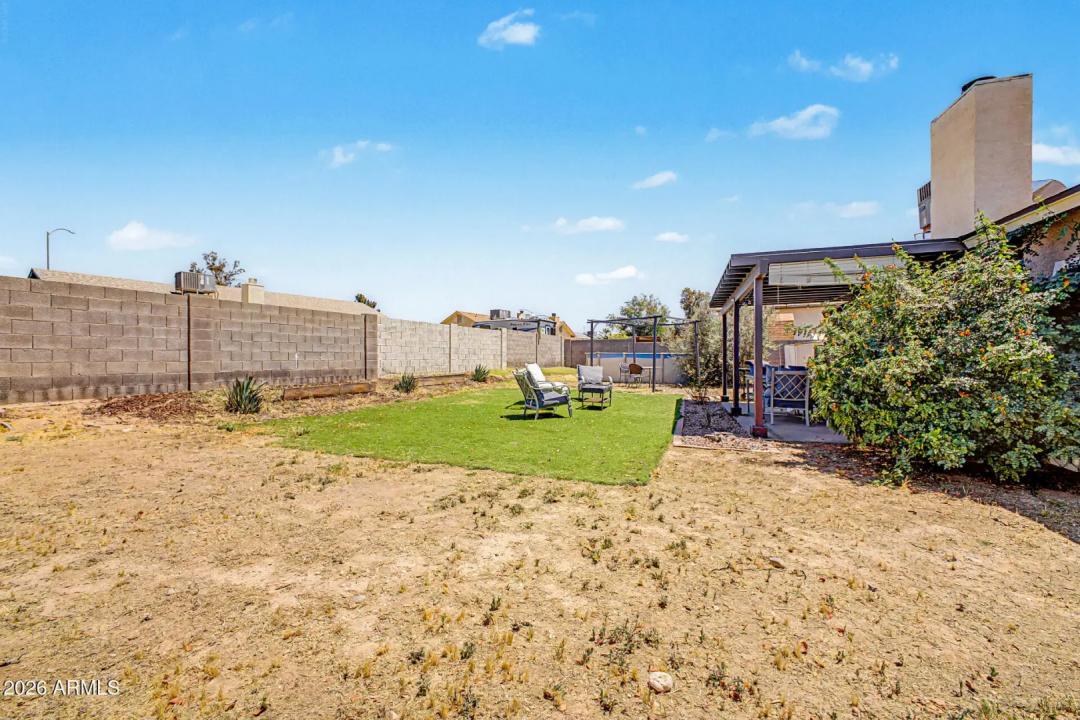 Real Estate Picture 23