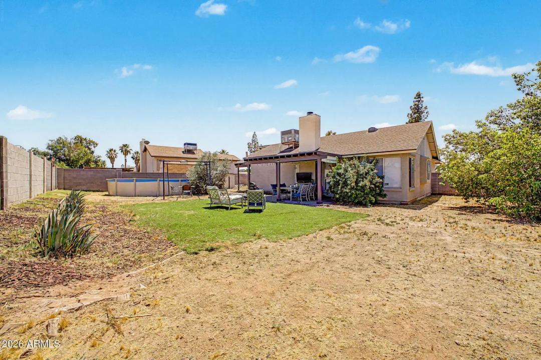 Real Estate Picture 24
