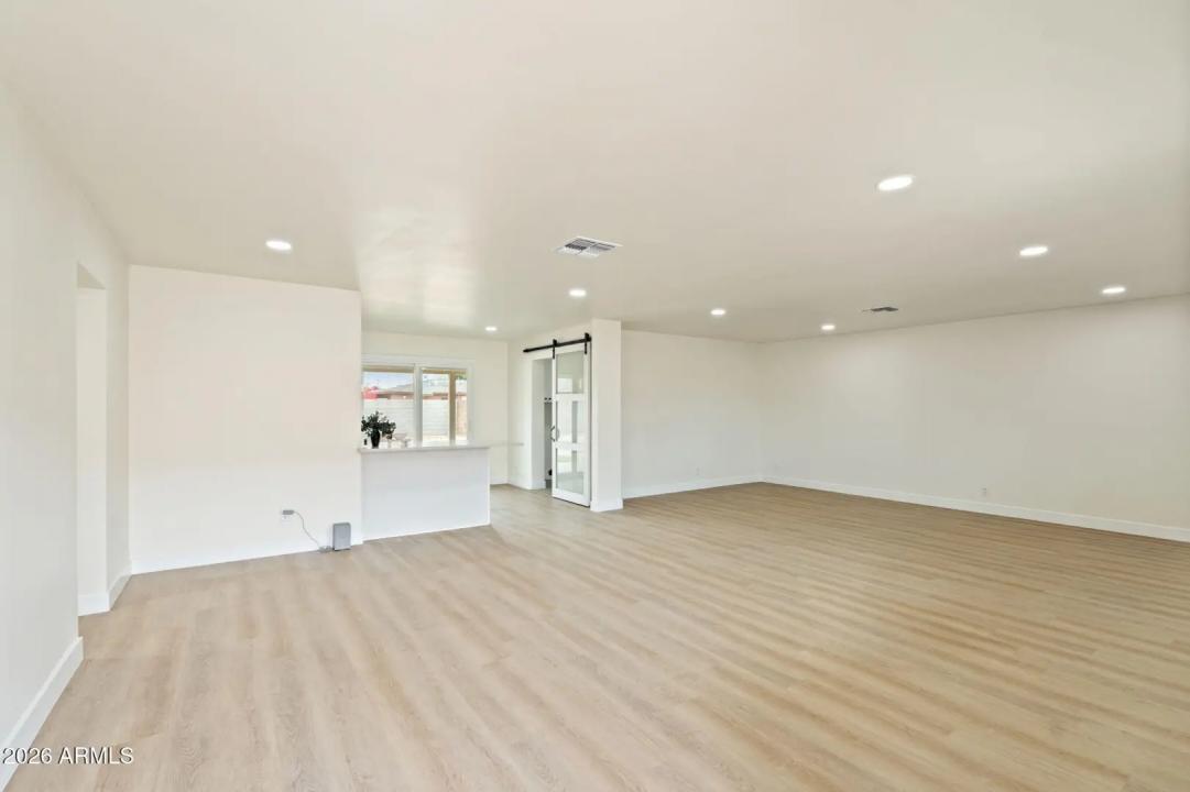 Real Estate Picture 2