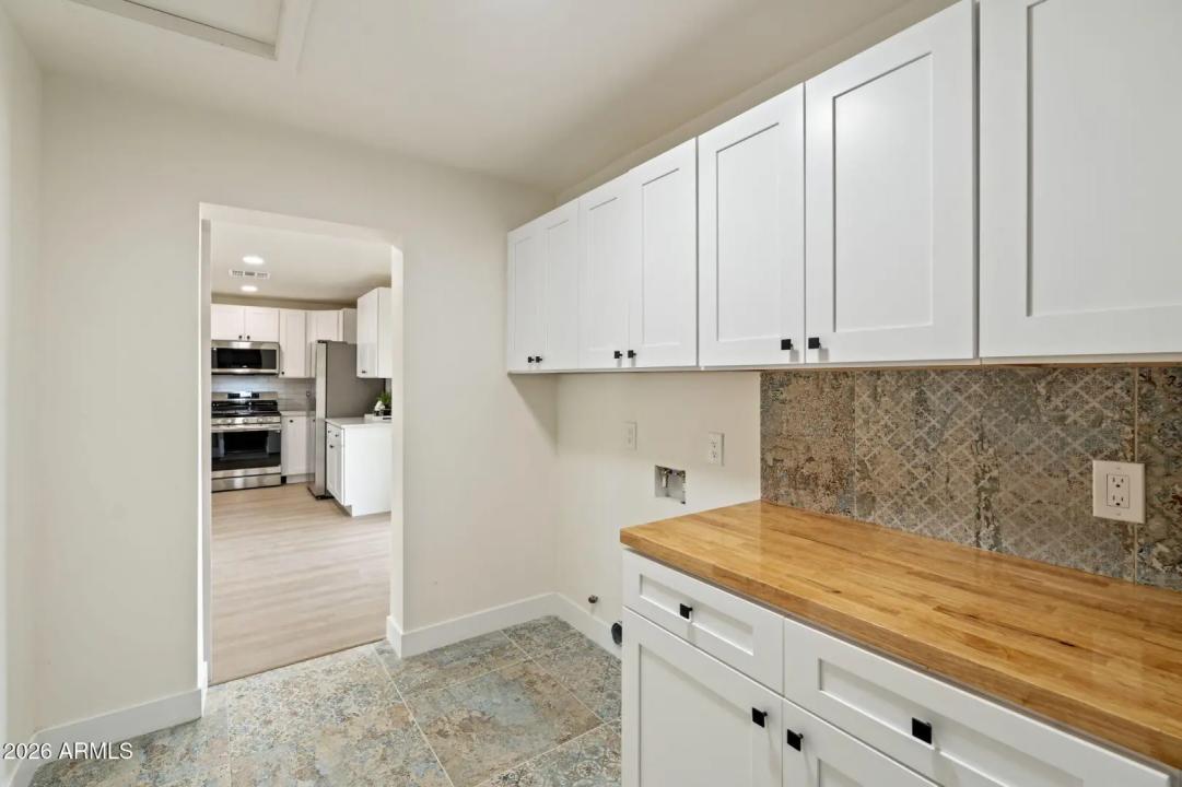 Real Estate Picture 15