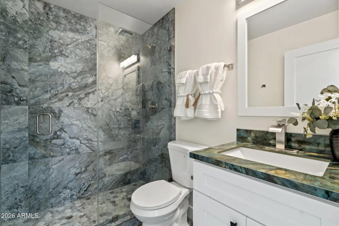 Real Estate Picture 21