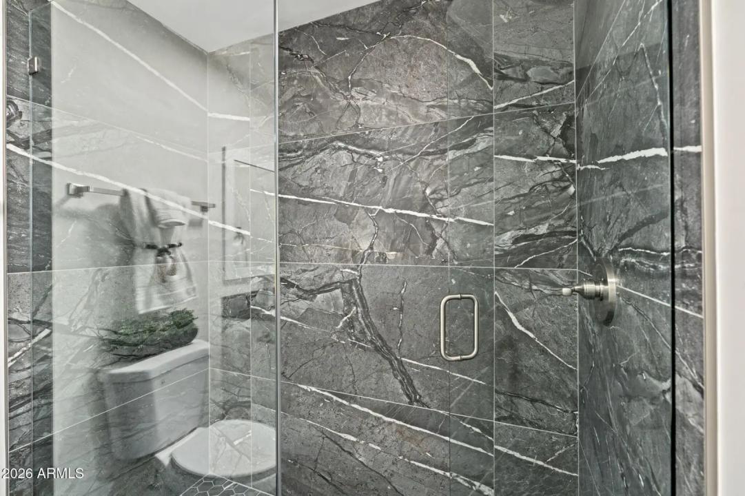 Real Estate Picture 24