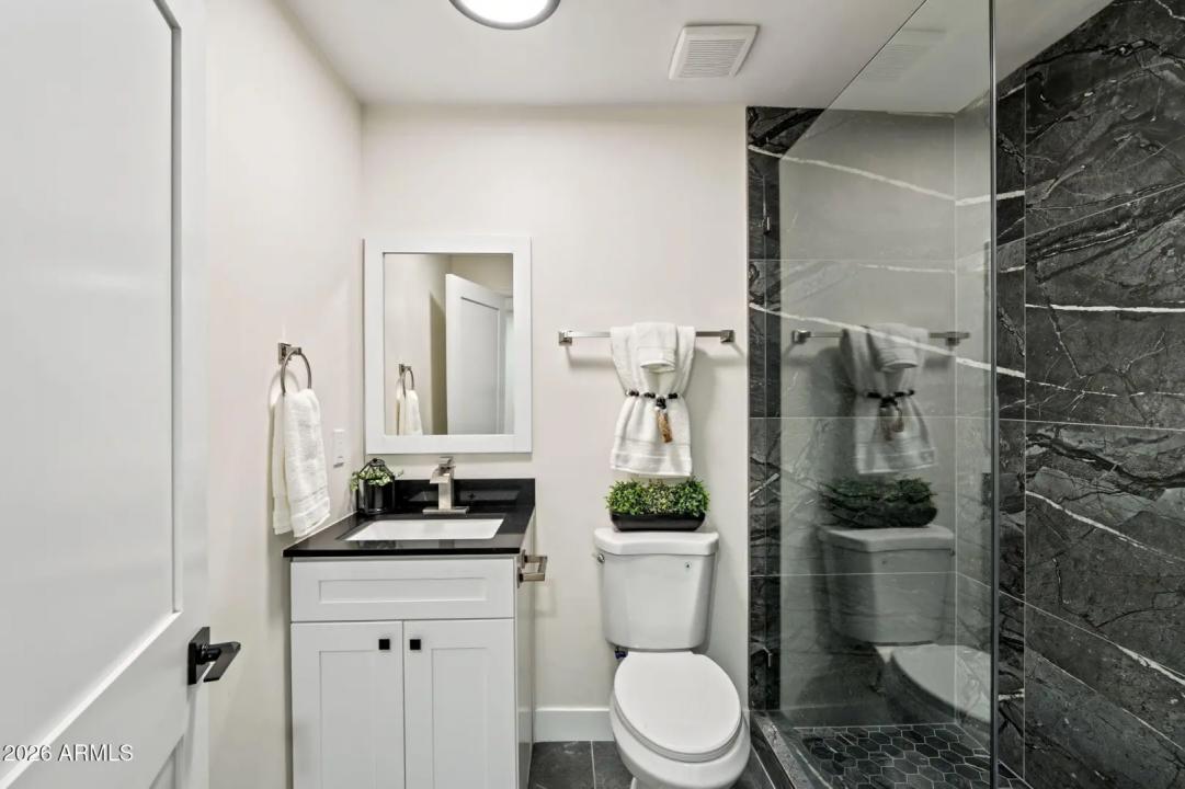 Real Estate Picture 25