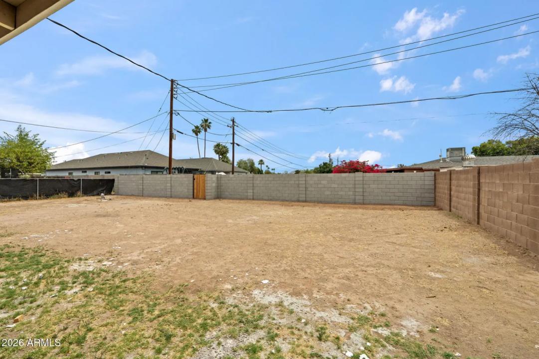 Real Estate Picture 30