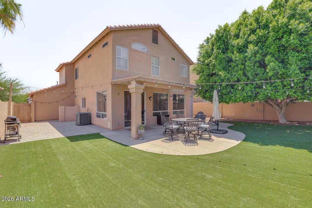 Real Estate Picture 7